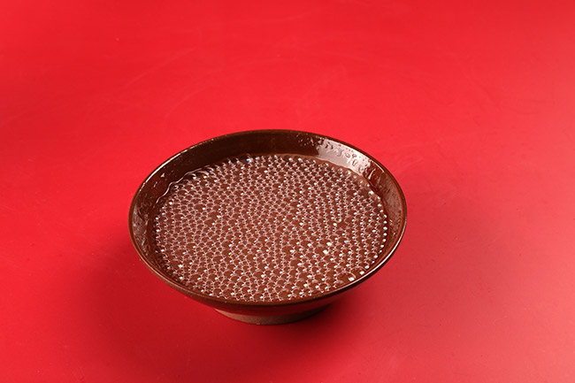 й